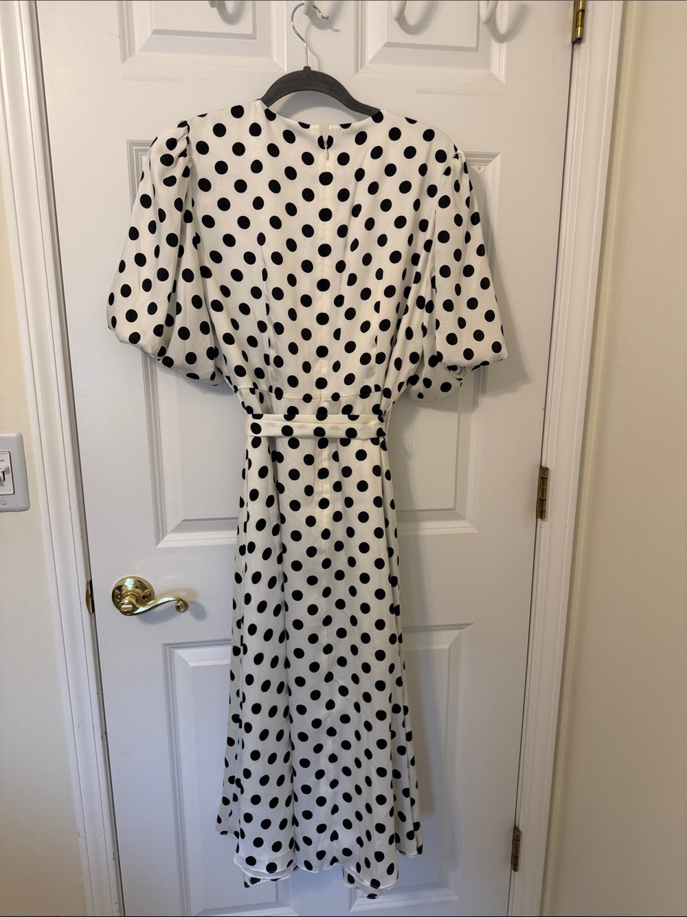 kate spade Black White Polka Dot Midi Dress with Puff Sleeves and Waist Tie NWT - Picture 5 of 5